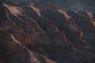 壮丽峡谷景观