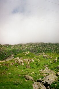 山间绿野