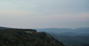 山间暮色美景
