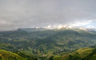 山间美景