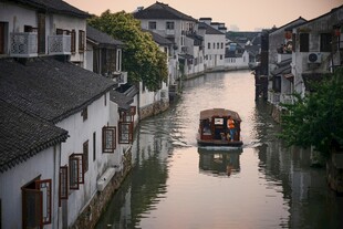 江南水乡小船悠悠美景