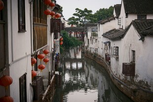 江南水乡小巷景致