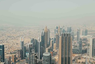 俯瞰繁华都市天际线