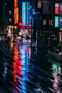 城市雨夜霓虹街道美景