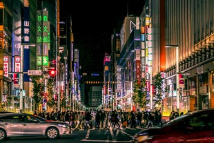 繁华都市夜景街道