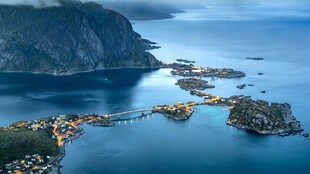 壮丽海岛风光俯瞰图