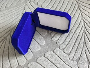 蓝色方形物件