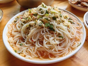 美味凉拌米粉
