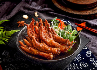 美味五香鸡爪