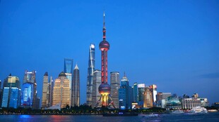 上海外滩璀璨城市天际线