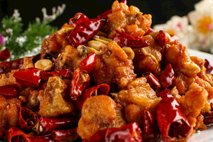 香辣可口的美味辣子鸡丁