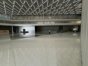 现代空旷室内空间场景