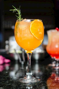 橙香鸡尾酒
