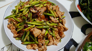 蒜苔炒肉美味菜肴