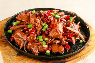 香辣牛肉炒洋葱