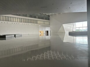 现代空旷室内空间场景