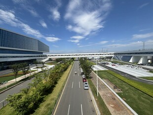 现代城市道路与建筑景观