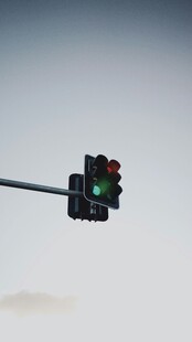 空中的交通信号灯