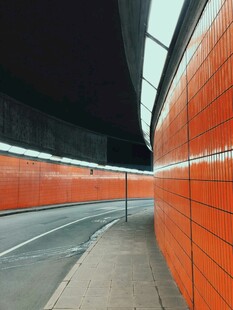 橙墙公路隧道独特景观