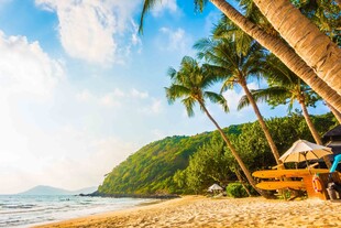 热带海滩美景与休闲场景