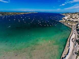 美丽海滨风光俯瞰图