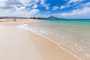 美丽海滨沙滩风景