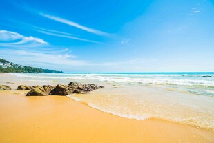 美丽海滨沙滩风景