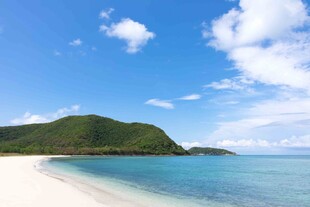 美丽海岛沙滩海景风光