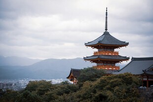 日本传统塔楼景观