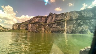 壮丽山水风光图