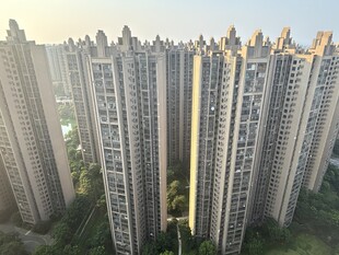 高楼林立的城市住宅区