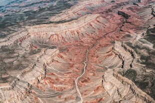 壮丽峡谷地貌景观