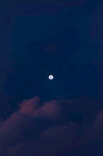 夜空明月伴云