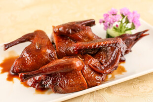 美味红烧乳鸽