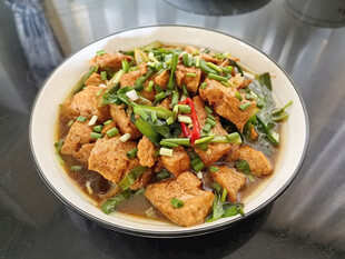 美味青椒炒豆腐