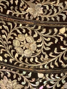 黑漆嵌螺钿精美雕花图案