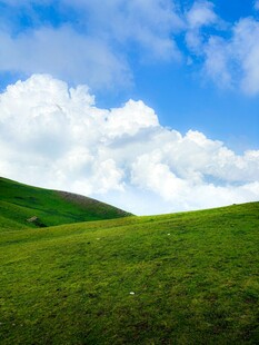 草原蓝天美景
