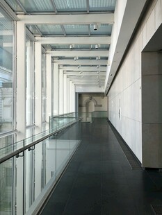 现代风格走廊过道空间