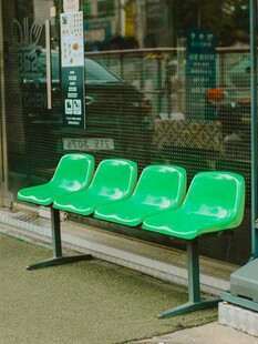 户外绿色塑料连排座椅