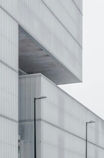 现代建筑外观局部特写