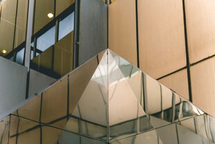 现代几何造型建筑外观