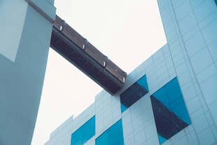 现代建筑空中连廊景观