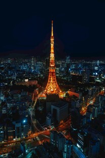 东京塔夜景璀璨灯火