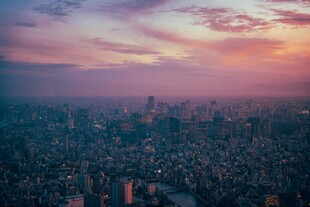 城市日落美景俯瞰图