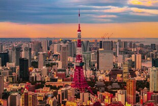 东京城市天际线与塔景