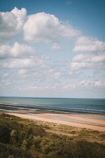 海边沙滩风景图