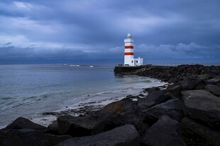 海边灯塔