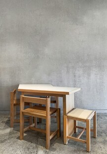 简约木质桌椅组合