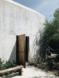简约户外建筑入口场景