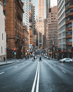 城市街道的静谧时刻